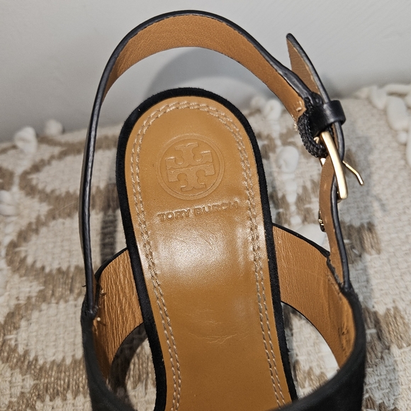 Tory Burch Black Sandal Wedge Heels Women's Size 6.5 Mini Benton Charm Platform - Picture 5 of 16